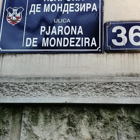 Lazovic Appartamento Belgrado